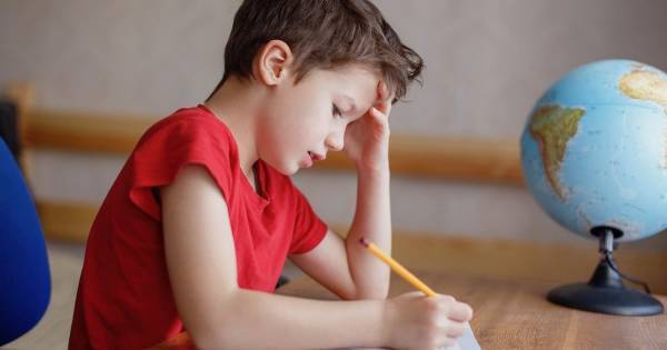 子どもが100点をとったときにはなんて言うべき？　「満点なんてすごい！」がダメな理由