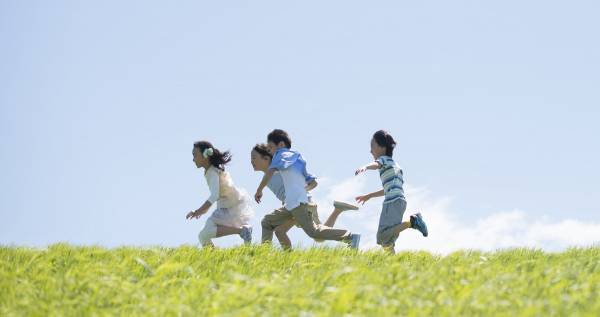 どんな運動も“細かく分解”できる。子どもの運動能力を高めるために親ができること