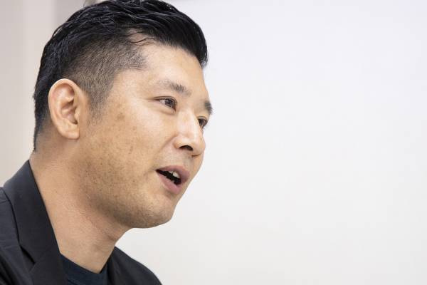 子どもが泳げるようになる魔法の言葉。酸素を浪費する「バタ足信仰」は捨てるべし