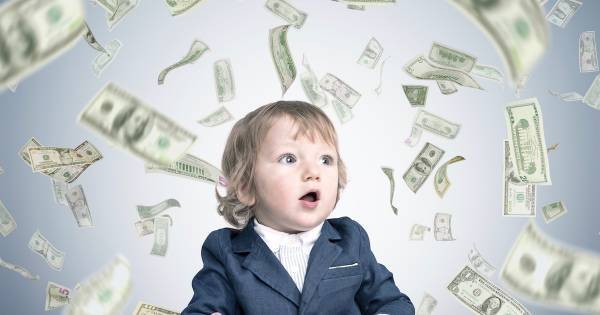 将来会社に飼い慣らされる！？　子どもに「毎月お小遣いをあげる」のはリスクだらけだった