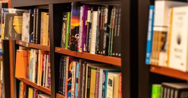 読書習慣は親の影響が大きい！　子どもが “本好き” になる、家庭の本棚の作り方