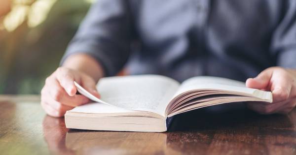 読書習慣は親の影響が大きい！　子どもが “本好き” になる、家庭の本棚の作り方