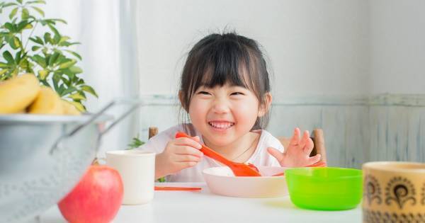 「子どもの集中力がない」それ、おやつのせいかも？　甘いお菓子が脳に良くない理由とは