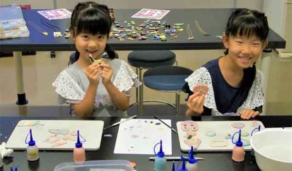 楽しくて簡単！　親子で大満足、リピート間違いなしの新感覚陶芸「門仲焼」