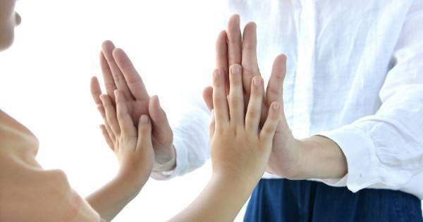 子どものタイプ別・自己肯定感が本当に伸びる褒め言葉。「すごいね」だけじゃ響かない！？