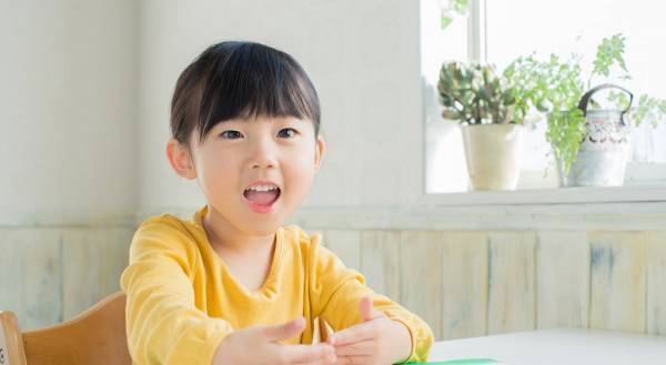 「知育菓子®」のすごい教育効果！　創造力が育まれ、作ったあとも集中力が持続。