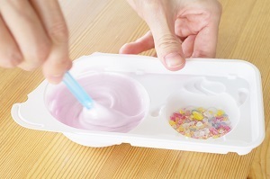 「知育菓子®」のすごい教育効果！　創造力が育まれ、作ったあとも集中力が持続。