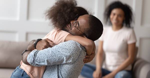 自己肯定感を高める「甘えさせ」と子どもを壊す「甘やかし」。決定的な違い、教えます