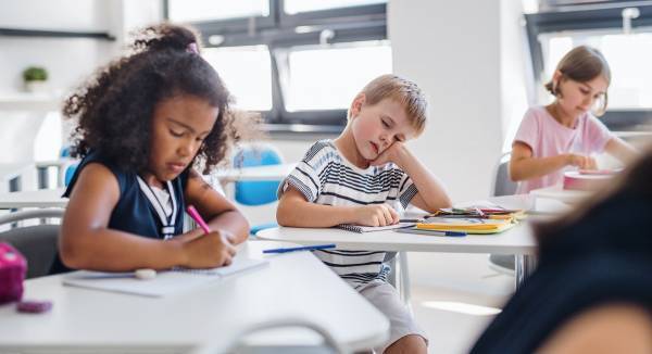 寝不足が引き起こす深刻な問題。睡眠時間が少ない子の記憶力は“あまりよくない”