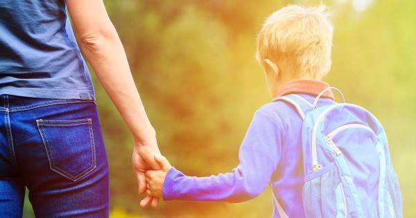 意外とやってる過干渉。育児中の “あるある” が、子どもの自信も意欲も主体性も奪っていた！