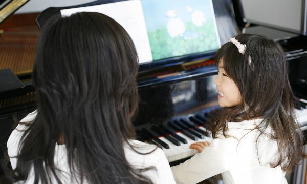 「私には才能がない」は努力をしない人の言い訳。スズキ・メソードの人間教育