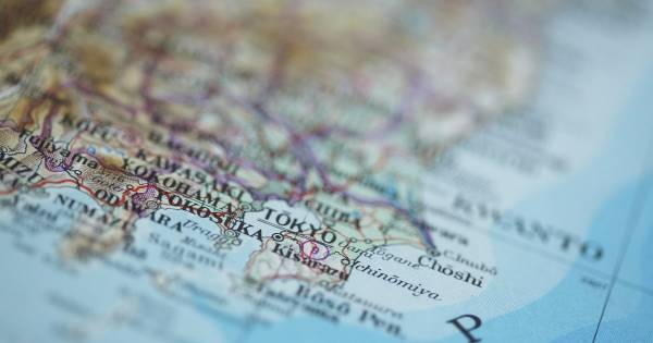 国語辞典、30cm定規、鉛筆削り、九九の表……子どもの勉強道具はどこに置くのが正解か？