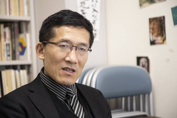 「過干渉」育児が招く悲しい結果。“見守るだけでは物足りない”親が危険なワケ