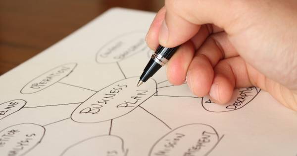 成績至上主義の逆を行け。子どもを伸ばす3つの問いかけ、対話で得られる7つの力