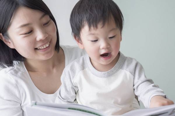 「絵本の読み聞かせ」から、子どもが学ぶもの。そして、親が手に入れるもの。