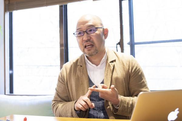 子育てでは“ほめないこと”が大切なわけ。アドラー流・子どもを「ほめずに勇気づける」方法