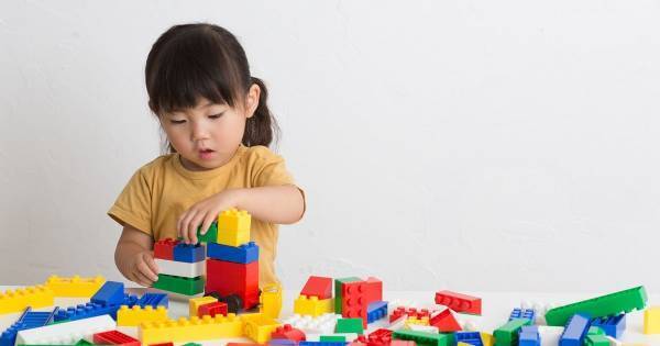 「ひとり遊び」に熱中してこそ、友だちとも遊べるようになるワケ【てぃ先生インタビューpart3】