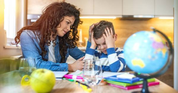 「ハイパーペアレンティング」な親が急増中！ 子どもを疲弊させる親がしていること4つ