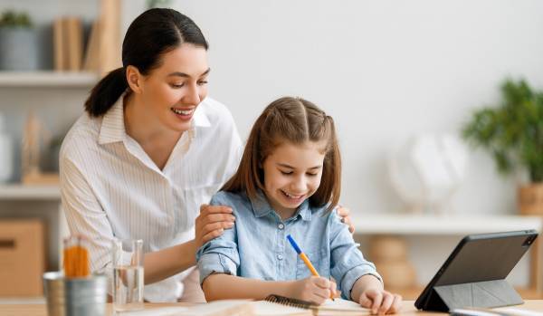 生徒への質問までマニュアル化された教育法「ディレクト・インストラクション」の驚くべき効果