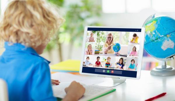 「教室での集団授業」ばかりが正解ではない。未来の子どもの学習スタイル予測