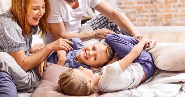 子どもの心を豊かに育むスキンシップ。皮膚は「露出した脳」だった――