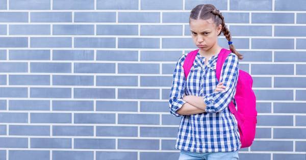 反抗期を「ありがたい」と考える親の神対応。「うるさいな！」は自立への第一歩です