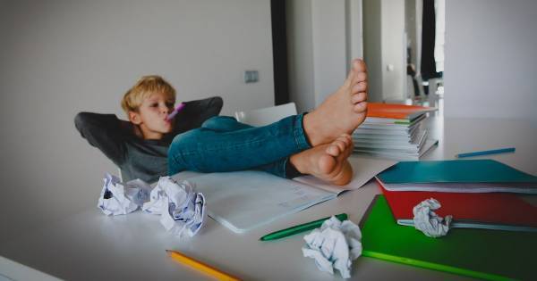 反抗期を「ありがたい」と考える親の神対応。「うるさいな！」は自立への第一歩です