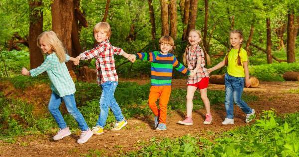 1日1万3,000歩、歩いてる？　よく歩く子はキレにくく、集中力があり、運動能力も高かった！