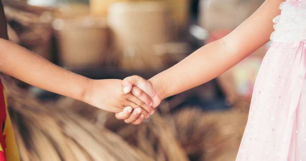 子どものケンカは止めない。でも「攻撃的な子」「“ムカつく” が口癖の子」には親が〇〇しよう！