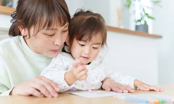 “見て見て攻撃” の根底にあるのは「承認欲求」と「〇〇欲求」。子どもの過剰アピールを減らすには？