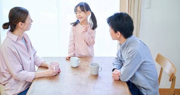 “見て見て攻撃” の根底にあるのは「承認欲求」と「〇〇欲求」。子どもの過剰アピールを減らすには？
