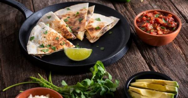 おいしい国際理解：子どもと作る3か国簡単レシピと食文化ガイド