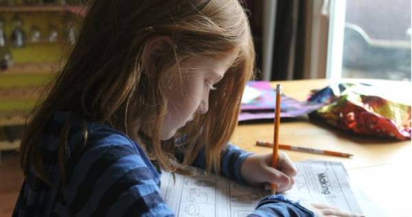 【年齢別】人気ドリルからタブレットまで！　「ひとりでできて、夢中になれる」教材まとめ