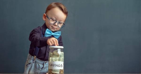 【2025年最新】お年玉から始める”金融教育”｜小学生の相場と教え方4つのポイント