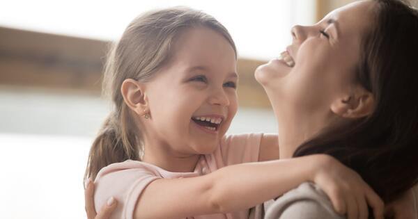 子どもの自己肯定感が低下する「ダブルバインド」。“条件付きの愛” は危険です