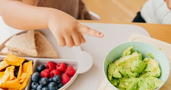 【ピアジェ理論で解説】幸福度を左右する「自己決定力」。2歳から始める将来の成功習慣