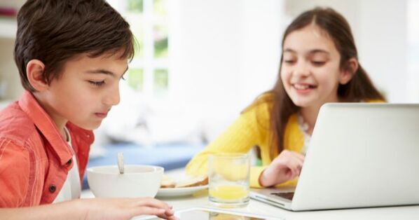 小学校で英語とプログラミング。　親世代と大きく変わった「今の学び」をどうサポートする？