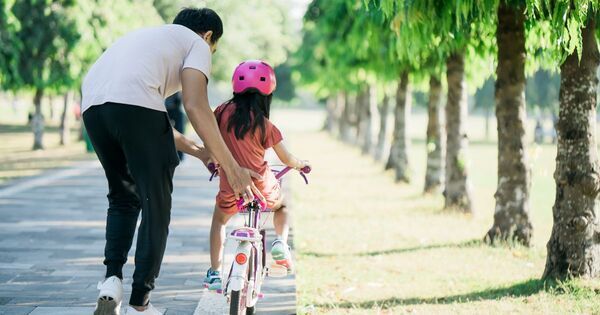 4/14 【医師監修】スマホが子どもの発達を阻害する!?　スマホ依存から抜け出すシンプルな方法