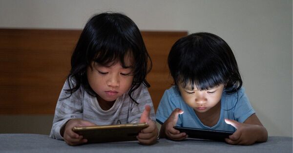 4/14 【医師監修】スマホが子どもの発達を阻害する!?　スマホ依存から抜け出すシンプルな方法