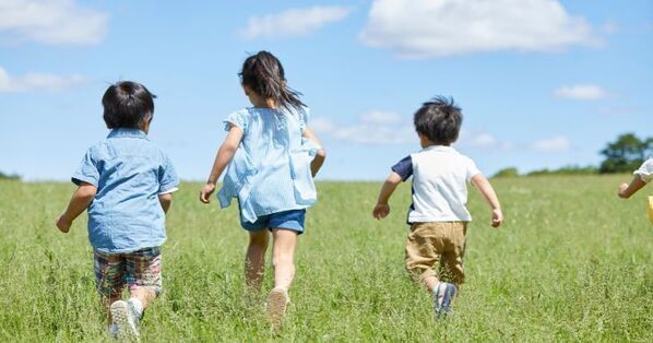 「比較病」の心理構造と克服ポイント｜なぜ、わが子とほかの子を比べてしまうのか？