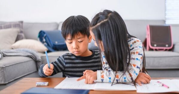 【放置は絶対にNG】愛着障害にもつながる「子どもをかわいいと思えない」問題