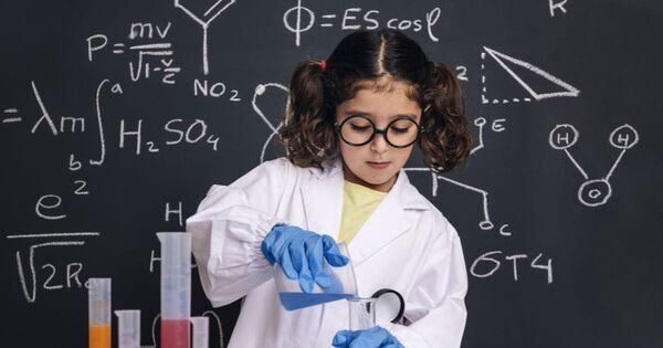 【INTJ】計画的で未来思考な子ども！「未来設計師さん」の特徴は？｜MBTI性格タイプ