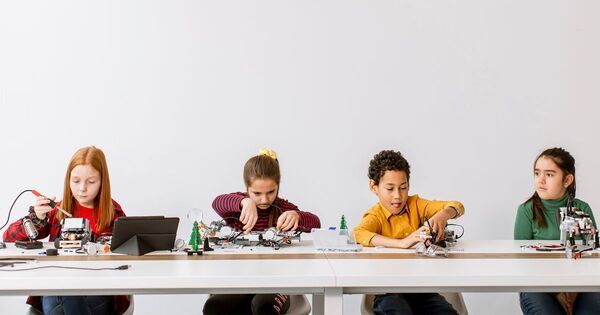 【INTJ】計画的で未来思考な子ども！「未来設計師さん」の特徴は？｜MBTI性格タイプ