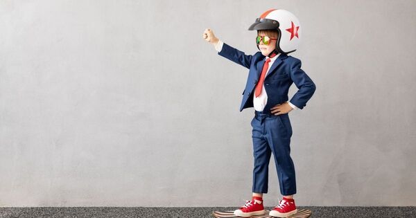 【ENTJ】リーダー気質で決断力抜群な子ども！「大人顔負け隊長さん」の性格や特徴は？｜MBTI性格タイプ