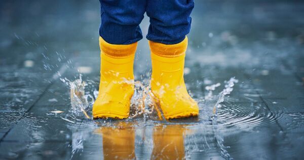 世界基準の子育て｜「雨の日はおうち」じゃもったいない！　子どもの脳と心を育てる外遊び７つ