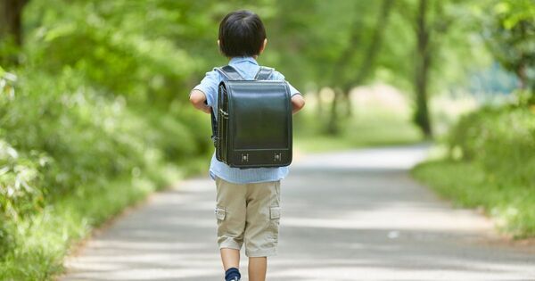 子どもの “登校しぶり” が続いている「仕事はやめるべき？」心療内科医の答えと、みんなの “対応実例”を紹介します。
