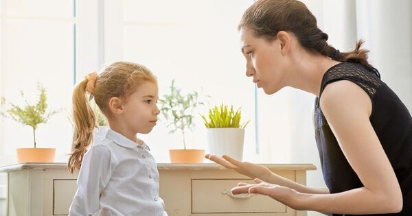 「ほめる」「叱る」「無視」の適切なタイミングとは？　ABA理論をもとに、子どもの行動を3つに分けてみよう