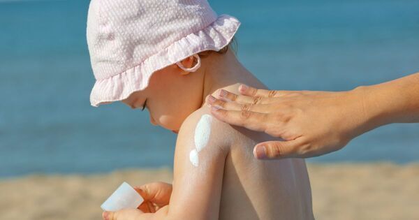 小学生のメイクはもはや常識！？　美容皮膚科医が教える、肌を守りながら子どもの「おしゃれ心」と向き合おう