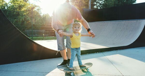 世界で注目の子育てスタイル、でも「重すぎる愛情」は落とし穴も。”エレファントペアレント” な親の特徴7つ