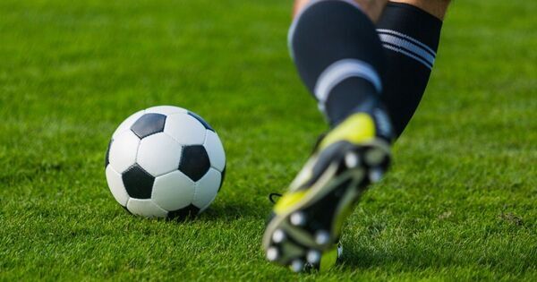 退屈な子ほど才能が伸びる？　天才、久保建英選手の家庭に学ぶ子育て術